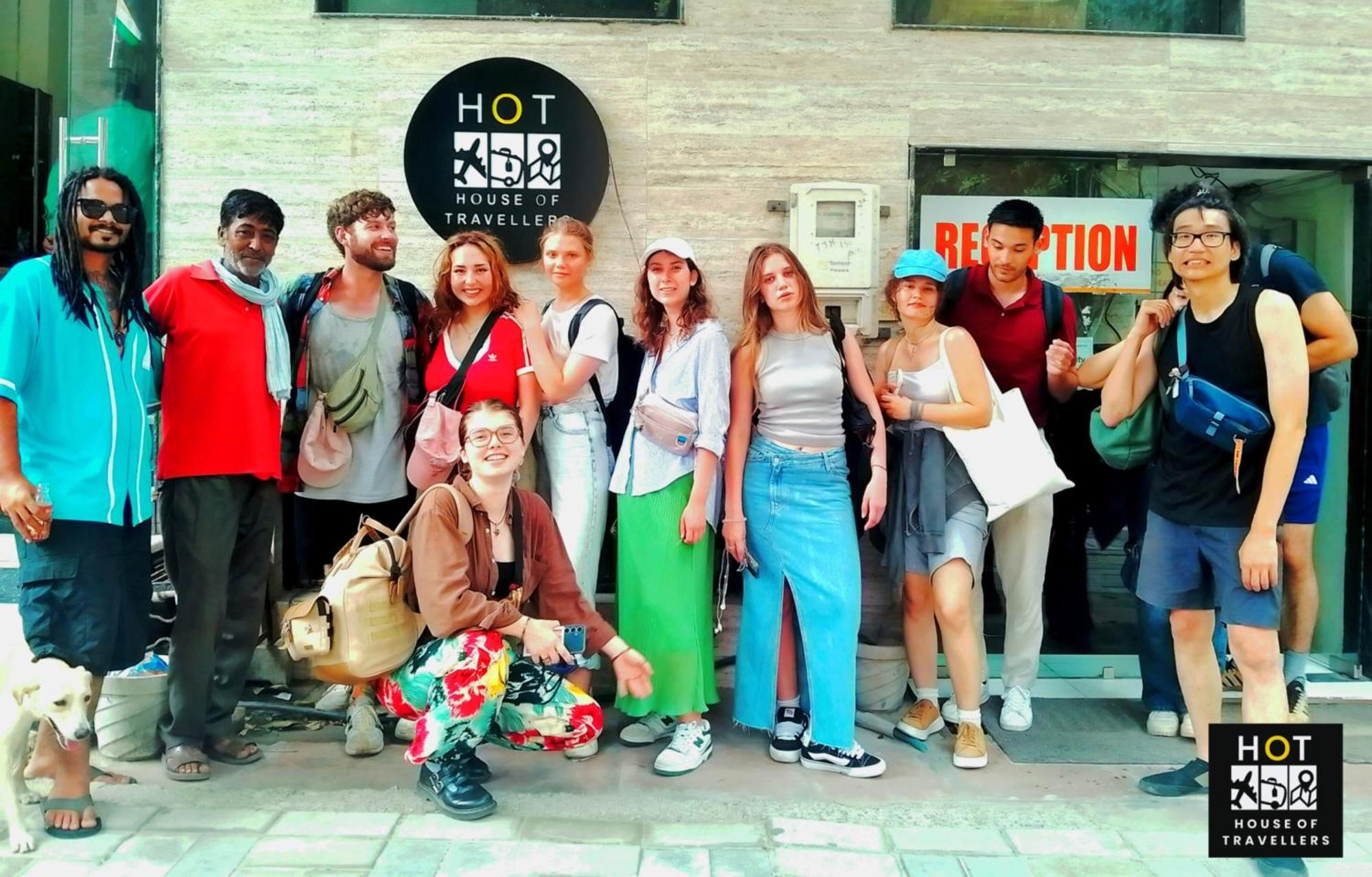 Hot - House Of Travellers Taj View Vandrehjem Agra  Eksteriør billede